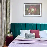 стильні на ратушній площі Apartment *