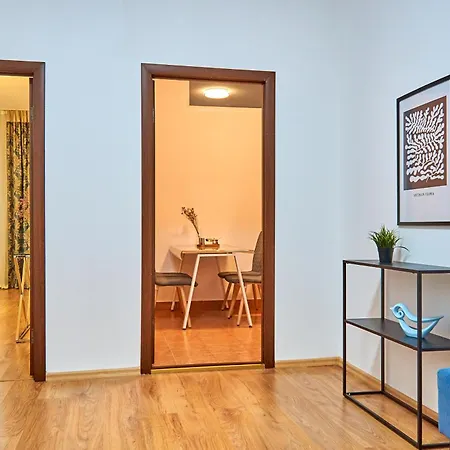 Apartment стильні на ратушній площі *