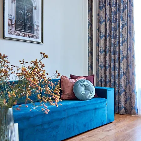 стильні на ратушній площі * מוקצ'בה