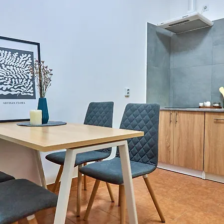 стильні на ратушній площі