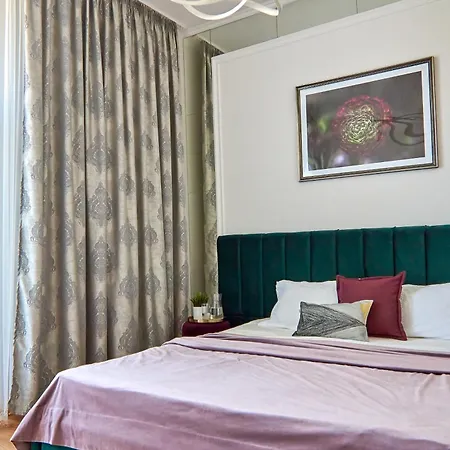 стильні на ратушній площі *