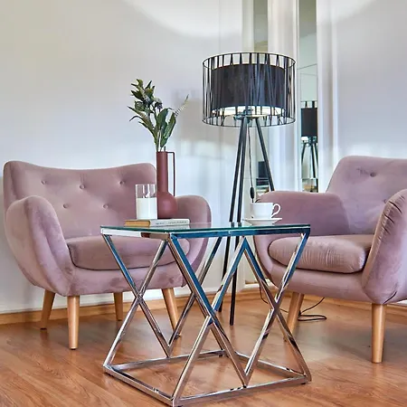 стильні на ратушній площі * Mukatschewo