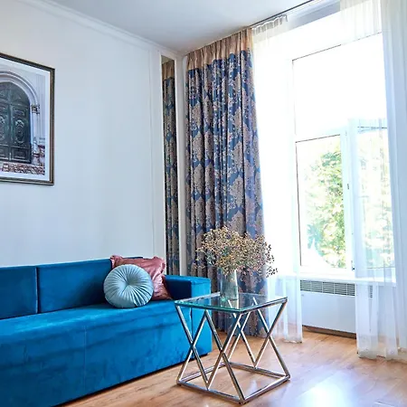 Apartment стильні на ратушній площі *