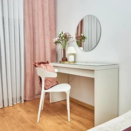 Apartment стильні на ратушній площі