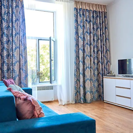 стильні на ратушній площі *